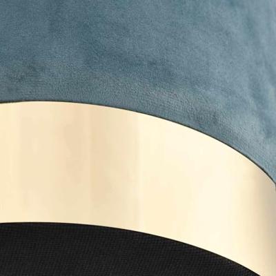 Kruk fluweel lichtblauw en goudkleurig