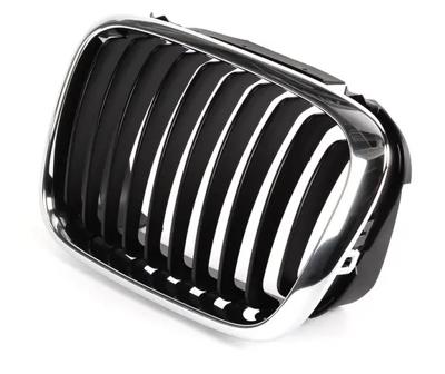 GRILL LINKS tot 8/'01 (lamellen ZWART, lijst chroom) 0646515