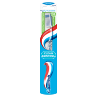 Aquafresh Tandenborstel clean control medium 1 Stuks - thumbnail