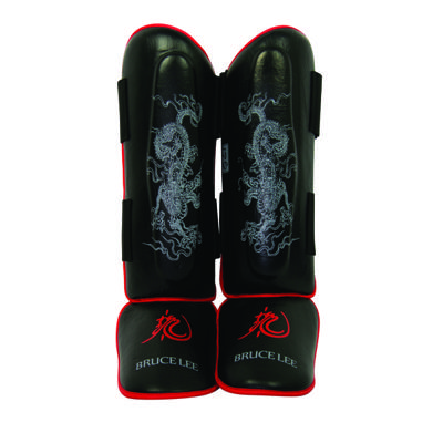 Bruce Lee Beenbeschermers Dragon Deluxe Zwart/rood Maat S/m Bruce Lee Beenbeschermers Dragon Deluxe Zwart/rood Maat S/m