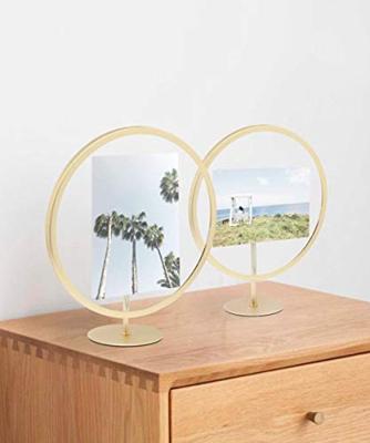 Umbra Infinity fotolijst 26x30x10cm staand rond Iron goud mat 1012272-221