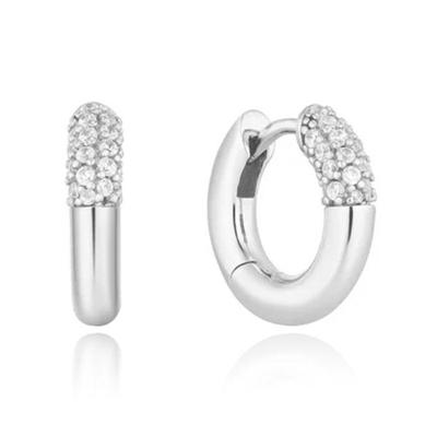 Elenza Zilverkleurige Oorbellen met Pavé Zirkonia Elenza Zilverkleurige Oorbellen met Pavé Zirkonia
