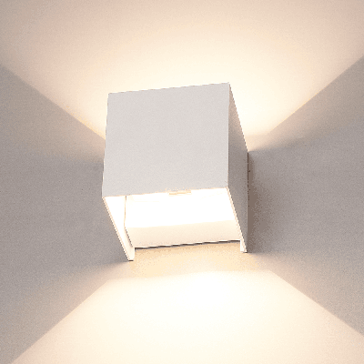 Kansas - LED wandlamp kubus - 7 Watt - 3000K warm wit - Up & Down light - IP65 - Wit - Binnen en buiten Kansas - LED wandlamp kubus - 7 Watt - 3000K warm wit - Up & Down light - IP65 - Wit - Binnen en buiten