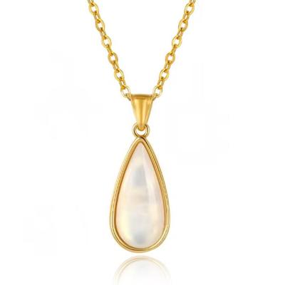 Cilla Jewels Goudkleurige Dames Ketting met Druppelvormige Witte Edelsteen