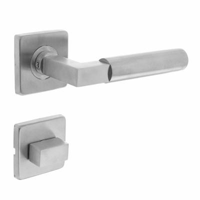 Deurkruk 0378 Bau-stil op rozet vierkant staal met 7mm nok met WC8mm RVS