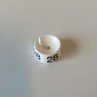 MB wit/zwart 28 voor op kledinghanger - thumbnail