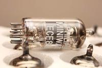 BTB Vertrieb ECF 80 = 6 BL 8 Elektronenbuis Triode-pentode 100 V, 170 V 14 mA, 10 mA Aantal polen: 9 Fitting: Noval 1 stuk(s) - thumbnail