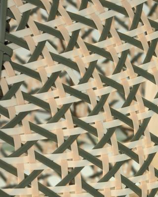 Kave Home Hangstoel met standaard 'Cira' kleur Groen/Beige Kave Home Hangstoel met standaard 'Cira' kleur Groen/Beige