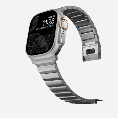 Nomad Titanium Strap V2 Apple Watch 42/44/45/49mm Zilver
