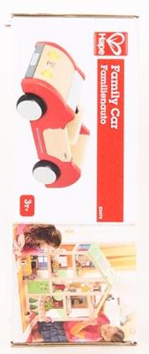 Hape poppenhuis auto