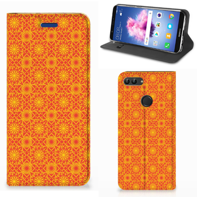 Huawei P Smart Hoesje met Magneet Batik Oranje Huawei P Smart Hoesje met Magneet Batik Oranje