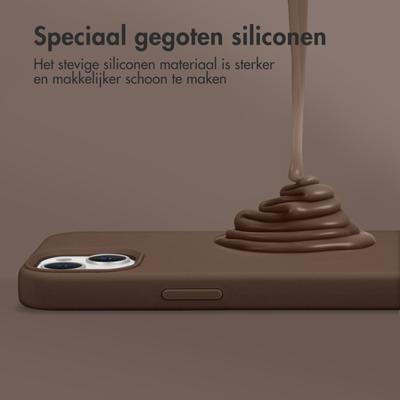 Accezz Liquid Silicone Backcover met MagSafe voor Samsung Galaxy S24 Ultra Telefoonhoesje Bruin Accezz Liquid Silicone Backcover met MagSafe voor Samsung Galaxy S24 Ultra Telefoonhoesje Bruin