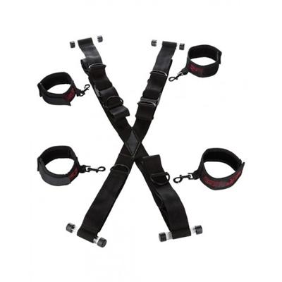 Scandal - Over De Deur Gekruist Restraint Set