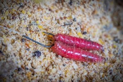 Guru Match Special Barbed hook size 18