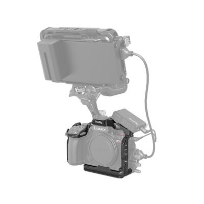 SmallRig 4023 “Black Mamba” Cage for Panasonic LUMIX S5 II