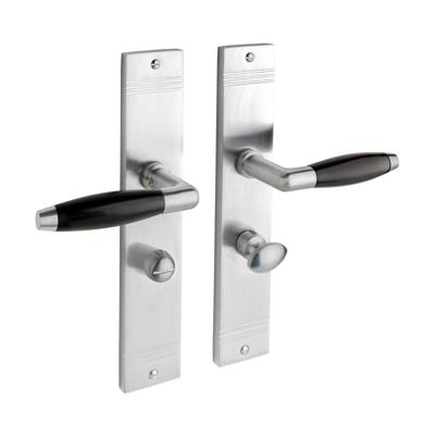 De Oude Deurklink Deurklink Retro geveerd mat nikkel op schild met wc slot 63/8 mm De Oude Deurklink Deurklink Retro geveerd mat nikkel op schild met wc slot 63/8 mm