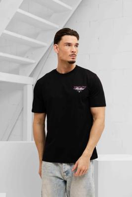 XPLCT Destiny T-Shirt Heren Zwart - Maat L - Kleur: Zwart | Soccerfanshop XPLCT Destiny T-Shirt Heren Zwart - Maat L - Kleur: Zwart | Soccerfanshop