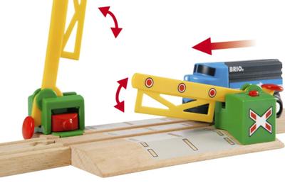 BRIO World Magnetische spoorwegovergang