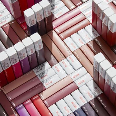 Maybelline SuperStay Matte Ink 30 Romantic - langhoudende lipstick met een trendy ultra matte finish die tot 16 uur blijft zitten - roze liquid lipstick - 5 ml