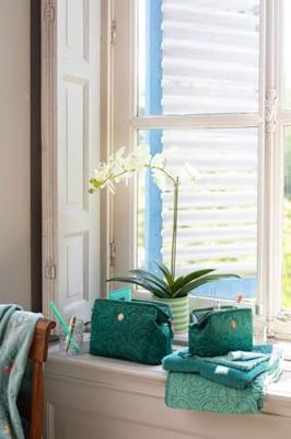 Pip Studio Pip Cosmetic Purse Small Velvet Quilted Green 19x12x8.5cm Pip Studio Pip Cosmetic Purse Small Velvet Quilted Green 19x12x8.5cm