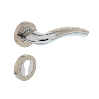 Deurkruk 1688 Sharon op rond rozet 7mm nokken met profielcilindergat plaatjes chroom/nikkel mat