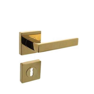 Deurkruk Hera op vierkante rozet met nokken 55x55x10mm en sleutelplaatjes PVD messingkleur