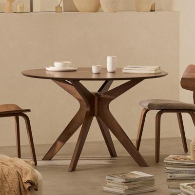 Kave Home Naanim eettafel rond Ø120 cm Walnoot