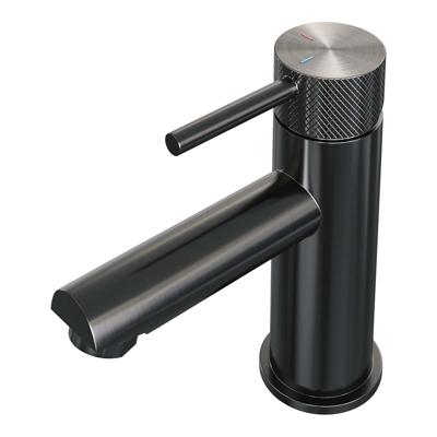 BRAUER Gunmetal Carving lage opbouw wastafelmengkraan model A gunmetal geborsteld PVD BRAUER Gunmetal Carving lage opbouw wastafelmengkraan model A gunmetal geborsteld PVD