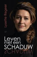 Leven met een schaduw (Paperback) - thumbnail