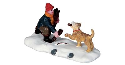 Lemax gathering firewood kerstdorp figuur type 2 2016