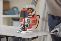 BLACK+DECKER BES610 650W Pendeldecoupeerzaag | 1 zaagblad voor hout | 1 zaagrechtblad voor hout | Antisplinterplaatje - BES610-QS - thumbnail