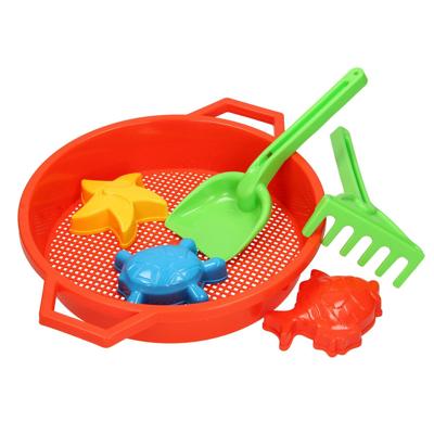 Androni Zeef met zandvormen