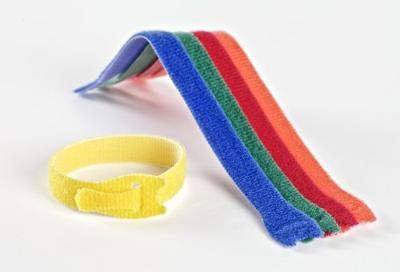 VELCRO® VEL-EC60250 Klittenband kabelbinder Om te bundelen Haak- en lusdeel (l x b) 200 mm x 12 mm Blauw, Groen, Rood, Oranje, Geel 5 stuk(s)