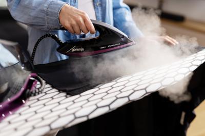 Stoomgenerator Gorenje SGD3000BKV 1,5 l Keramische zoolplaat Zwart