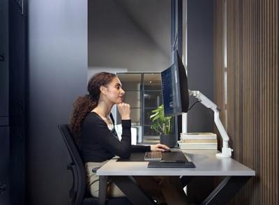 One For All Design Single white Monitor-tafelbeugel 33 cm (13) - 88,9 cm (35) Wit In hoogte verstelbaar, Kantelbaar en roteerbaar, Zwenkbaar One For All Design Single white Monitor-tafelbeugel 33 cm (13) - 88,9 cm (35) Wit In hoogte verstelbaar, Kantelbaar en roteerbaar, Zwenkbaar