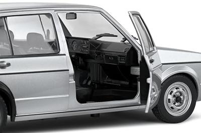 Solido Volkswagen Golf L silber 1:18 Auto