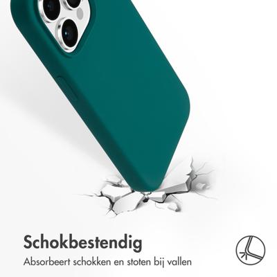 Accezz Liquid Silicone Backcover met MagSafe voor Apple iPhone 15 Pro Telefoonhoesje Groen Accezz Liquid Silicone Backcover met MagSafe voor Apple iPhone 15 Pro Telefoonhoesje Groen