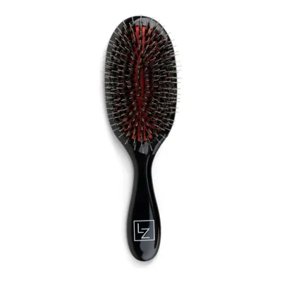 Laura Zeeuwen The Brush