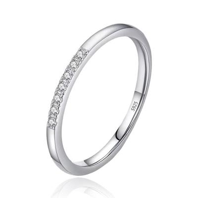 Elenza Sterling .925 Zilveren Band Ring met Subtiele Zirkonia's-19mm