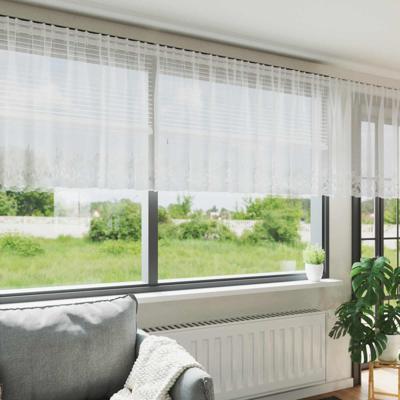 VidaXL Kantgordijn met gordijnen bloemen wit 120 x 900 cm polyester VidaXL Kantgordijn met gordijnen bloemen wit 120 x 900 cm polyester
