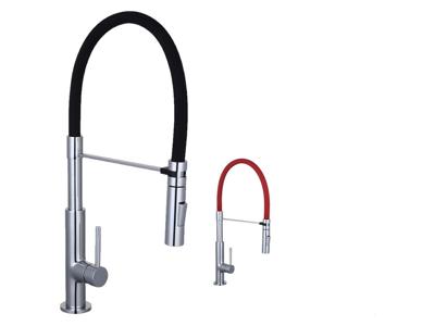 STILO ééngreepsmengkraan keuken met soft-touch slang, chroom-zwart elegante kraan met wisselbaar vaatdouche met 2 straalpatronen hoge ronde uitloop en draaibereik 360° cold-start functie - koud STILO ééngreepsmengkraan keuken met soft-touch slang, chroom-zwart elegante kraan met wisselbaar vaatdouche met 2 straalpatronen hoge ronde uitloop en draaibereik 360° cold-start functie - koud