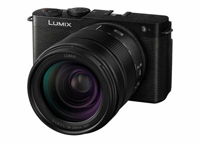 Panasonic Lumix S9 Body Jet Black + LUMIX S 28-200mm F/4-7.1 MACRO
