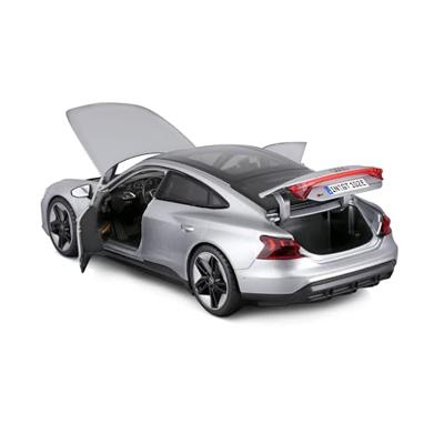 Bburago Audi RS e-tron GT 2022, silber 1:18 Auto