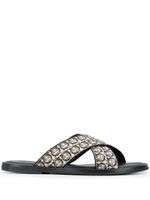 Ferragamo claquettes à motif Gancini - Tons neutres