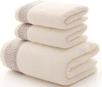 3-delige Luxe Handdoekenset | 100% Gekamd Katoen | Jacquard Geborduurd 3-delige Luxe Handdoekenset | 100% Gekamd Katoen | Jacquard Geborduurd