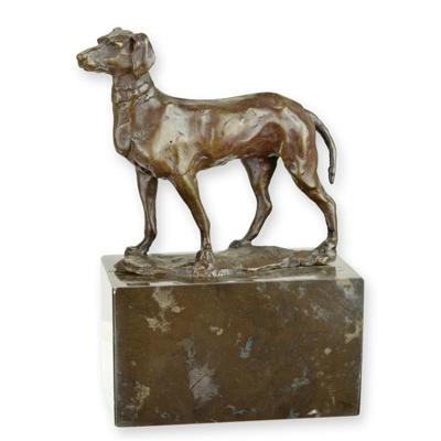 A BRONZE SCULPTURE OF A GREYHOUND
