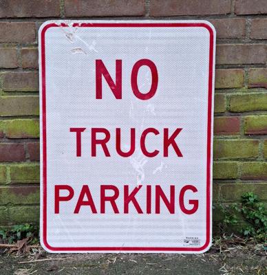 No Truck Parking Amerikaans Verkeersbord - Origineel - 61 x 46cm