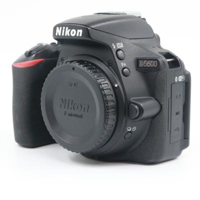 Nikon D5600 body occasion