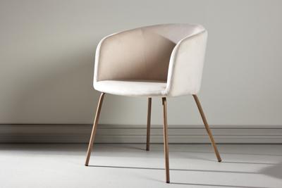 Nohr Eetkamerstoel 'Karna' Velvet, kleur Crème/Walnoot