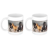 Set van 4x stuks dravende zwarte / witte paarden mok / beker wit 300 ml